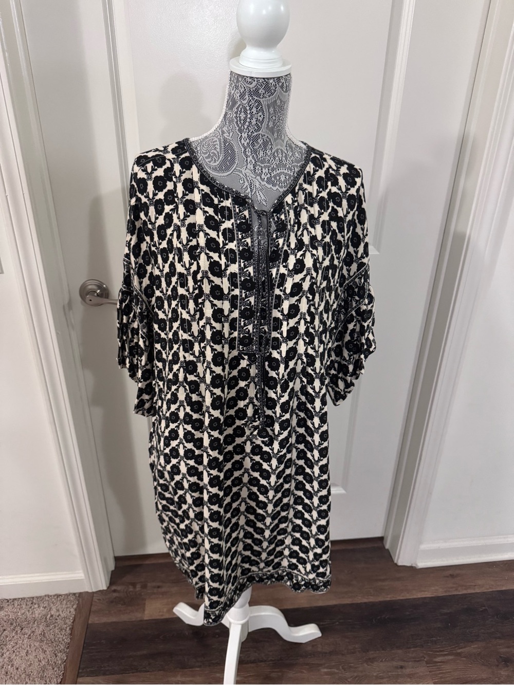 Max Studio Black & Ivory Floral Tunic Dress